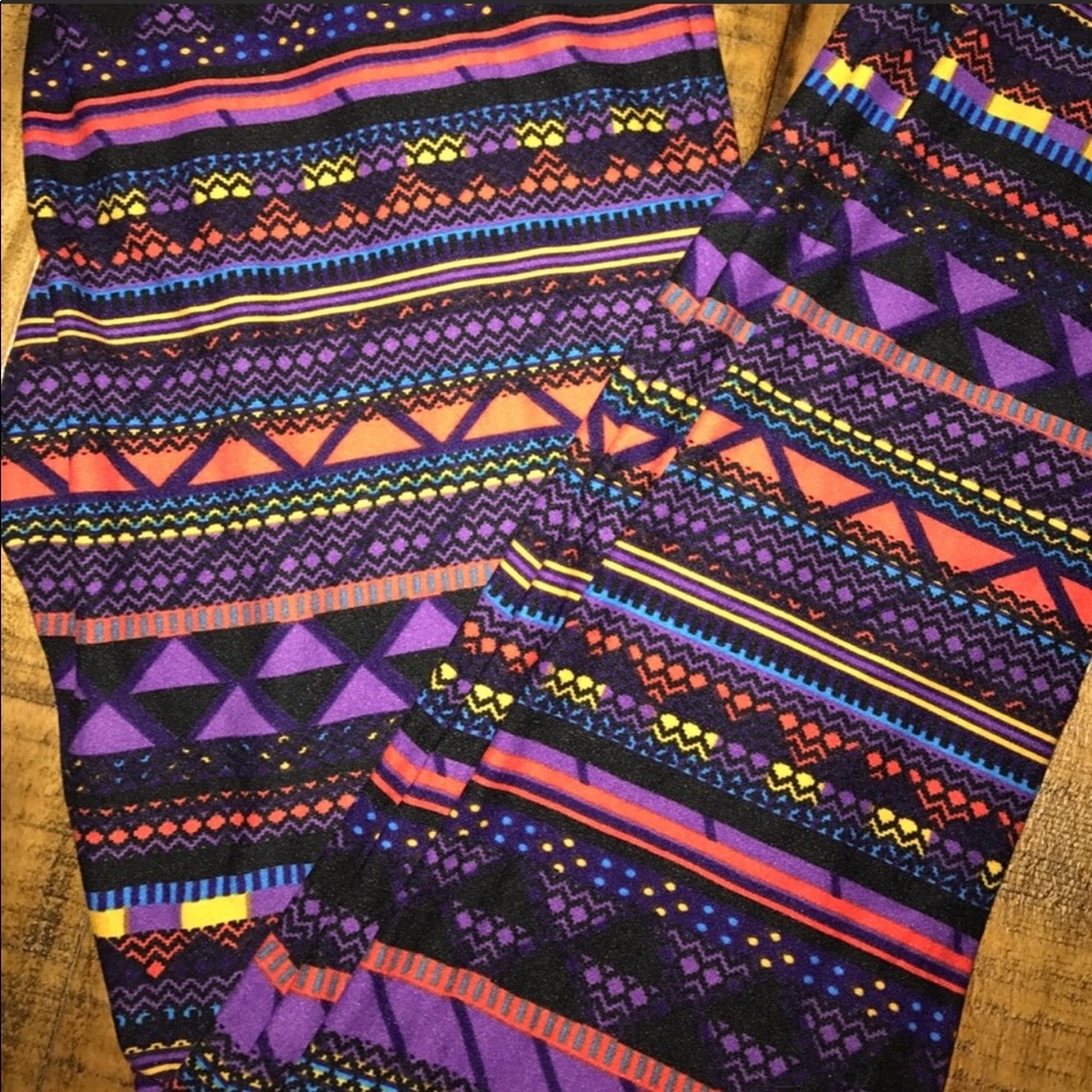 Fun beautiful pattern lularoe leggings
